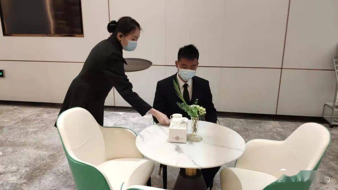 干貨|物業客服服務禮儀篇 面向客戶與會展服務的專業指南